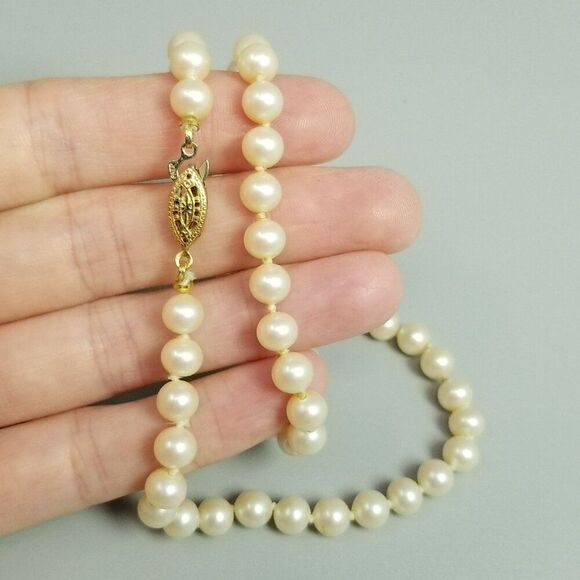 Vintage Faux Pearl Beaded Necklace with Gold Tone Hook Clasp, 16 Inches Long - Picture 7 of 7